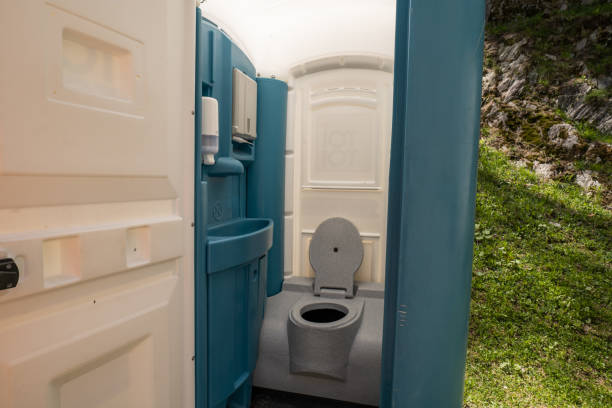 Portable Toilet Options We Offer in Cleora, OK